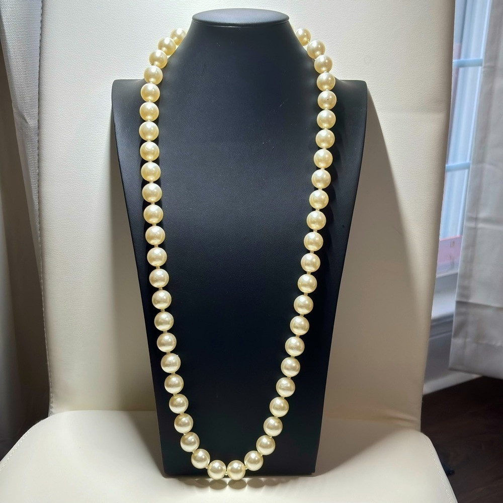 Vintage large faux pearl Hong Kong necklace with hidden clasp